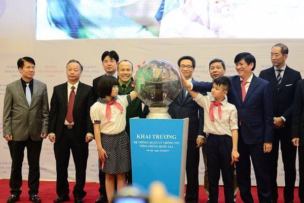 Khai trương Hệ thống quản lý thông tin tiêm chủng Quốc gia