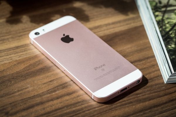 Apple sắp ra mắt iPhone SE mới có dung lượng bộ nhớ 128GB