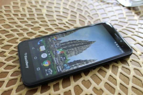 BlackBerry Aurora 2 sim ra mắt
