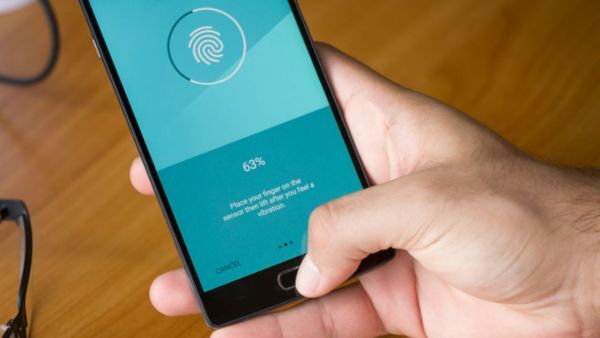 Lỗ hổng cảm biến trên smartphone có thể làm lộ mã PIN và mật khẩu