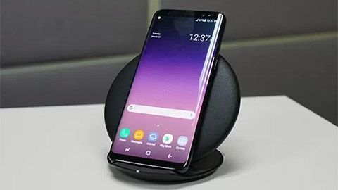 Galaxy S8 gặp vấn đề với sạc không dây, sau lỗi màn hình