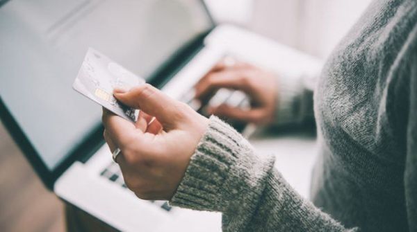 thương mại điện tử, sacombank, thanh toán trực tuyến, TMĐT, VPBank, VECOM, LienVietPostBank, Shopee Việt Nam, Shopee,