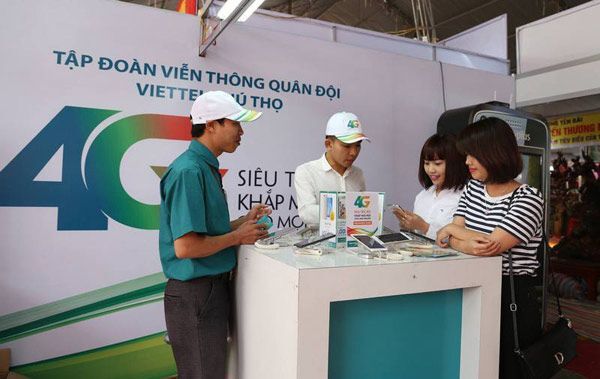 Du khách tham dự lễ hội đền Hùng 2017 có thể dùng mạng 4G và wifi miễn phí của Viettel