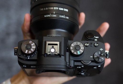 Mirrorless cao cấp Sony Alpha A9 về Việt Nam trong tháng 6/2017