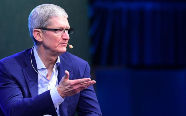 Tim Cook công khai thừa nhận Apple đang phát triển xe tự hành