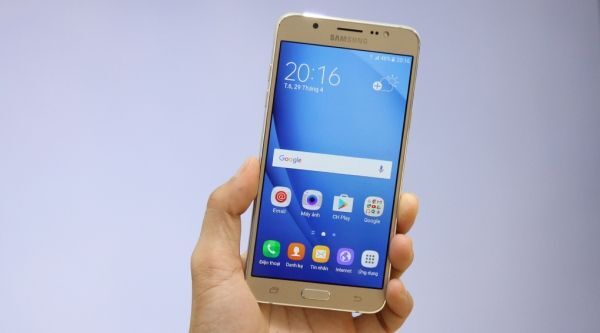 Galaxy J7 2015 sẽ được cập nhật Android 7 Nougat
