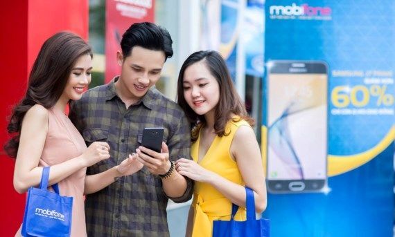 Bán điện thoại kèm gói cước đang là lợi thế của nhà mạng