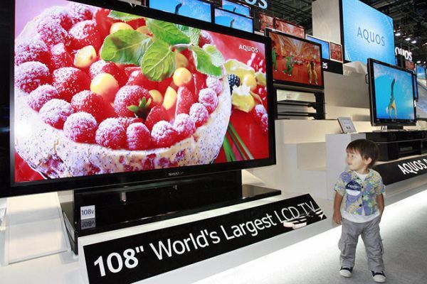 Sharp nâng tầm chất lượng TV cỡ lớn nhờ tập trung vào dây chuyền OLED mới