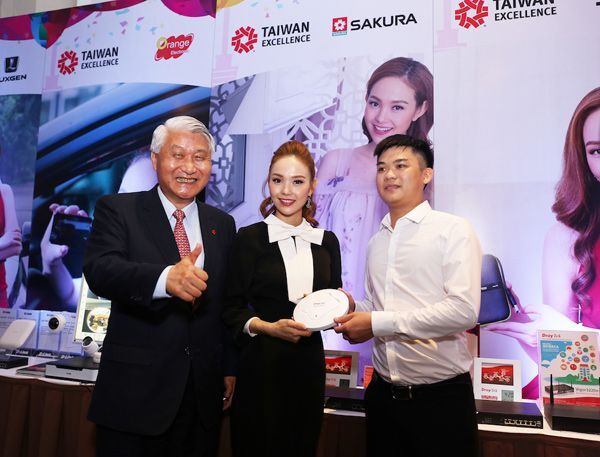 Taiwan Excellence, TAITRA, Đài Loan, Taiwan Excellence Việt Nam 2015, Minh Hằng, Triển lãm quốc tế, 