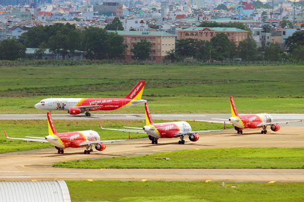 Niêm yết sàn ngoại, cửa đã mở, ai sẽ là người tiên phong?