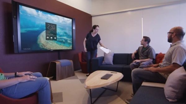 Microsoft đóng cửa nhà máy sản xuất Surface Hub của họ ở Oregon