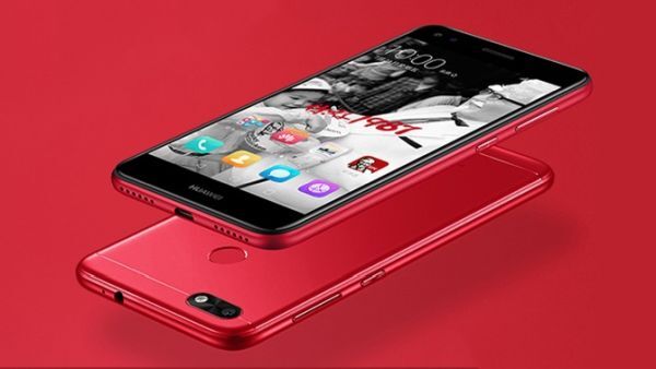 Hình ảnh mặt trước và sau của chiếc điện thoại smartphone mang thương hiệu KFC.