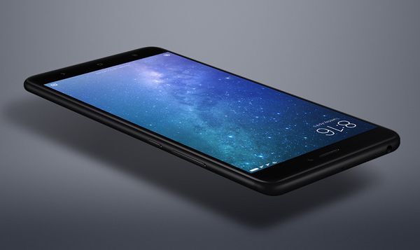 Mi Max 2 lên kệ tại Việt Nam với giá 5.990.000 đồng