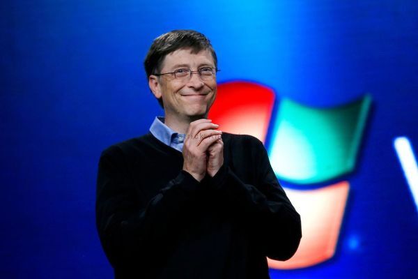 Microsoft trở thành hãng công nghệ số 1 thế giới