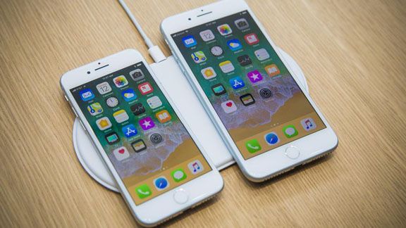 iPhone là thiết bị công nghệ bán chạy nhất năm 2017