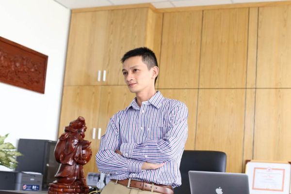 CEO Mắt Bão: 