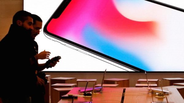 Giảm sản lượng iPhone X, Apple mất 46 tỷ USD vốn hóa trong một tuần