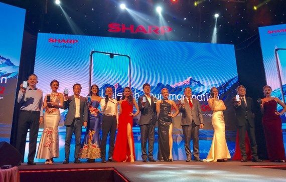 Sharp Aquos S2 ra mắt thị trường Việt Nam, giá 7 triệu đồng