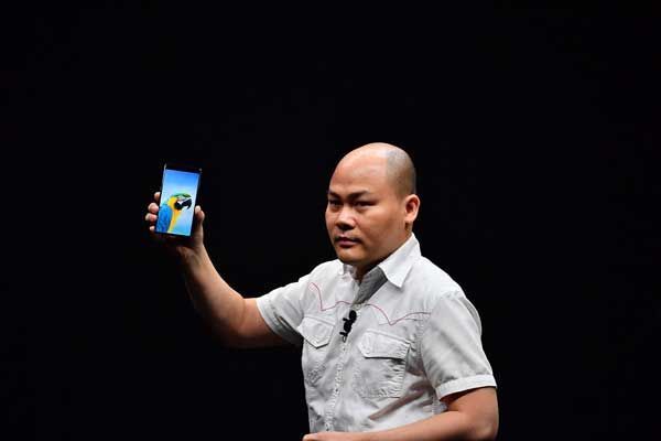 Bkav, Điện thoại thương hiệu Việt, điện thoại Bkav, điện thoại Bphone, Bphone 3, 