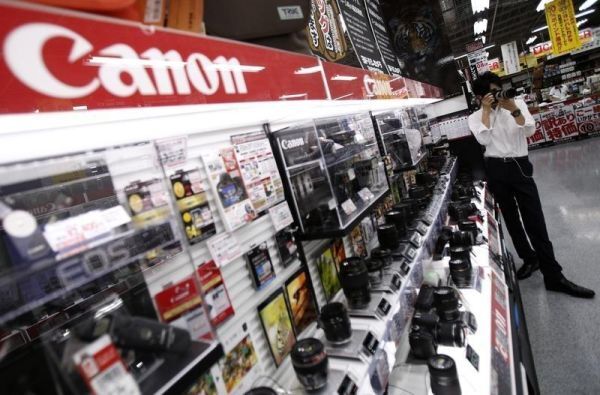 Canon tiếp tục hạ triển vọng lợi nhuận