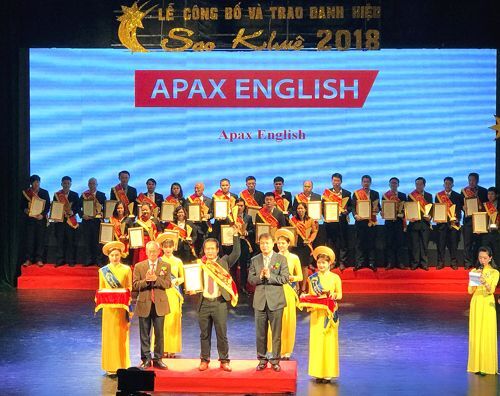 Danh hiệu Sao Khuê cho mô hình học tiếng Anh ứng dụng công nghệ 4.0
