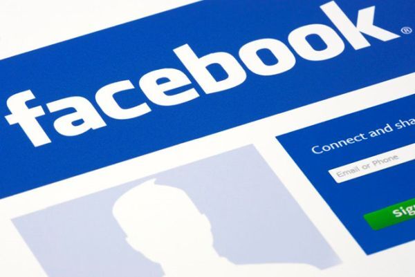 Mỗi ngày Facebook xóa hàng triệu tài khoản giả mạo