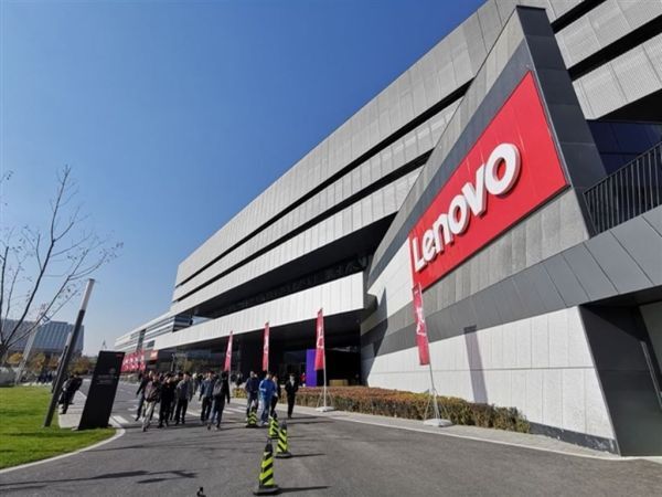 Lenovo chuẩn bị công bố smartphone với 3 camera sau
