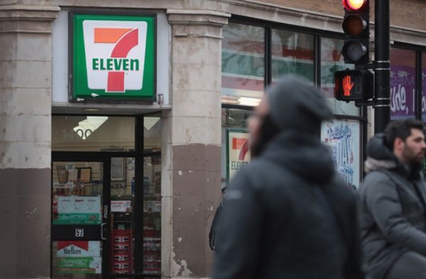 7-Eleven cũng đang triển khai mô hình cửa hàng không cần thu ngân