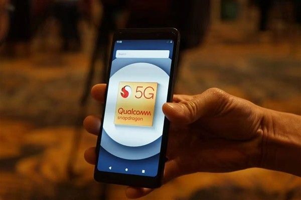 Người dùng điện thoại 5G sẽ phải bỏ ra một khoản tiền lớn