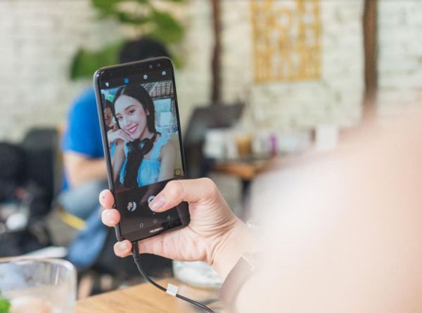 Huawei nova 2i AR Selfie