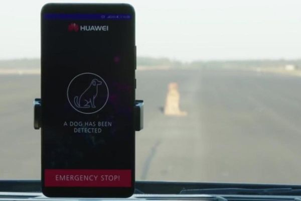 Huawei Mate 10 Pro có thể giúp kiểm soát xe tự hành