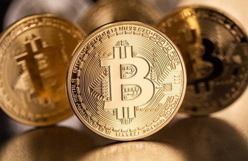 Các nhà đầu tư bắt đầu bán tháo, giá Bitcoin chỉ còn 8.075 USD/BTC