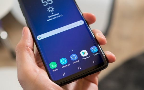 Samsung Galaxy S9 bị tố xuất hiện nhiều điểm chết trên màn hình