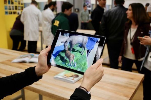 Apple ra mắt máy tính bảng cho học sinh, giá chưa tới 7 triệu đồng