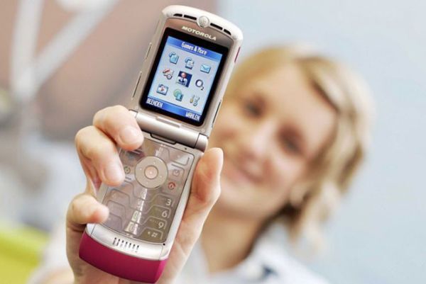 Lenovo sẽ hồi sinh Motorola RAZR với thiết kế hiện đại
