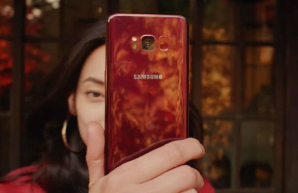 Galaxy S8 Burgundy Red tái xuất, giá 17,5 triệu đồng