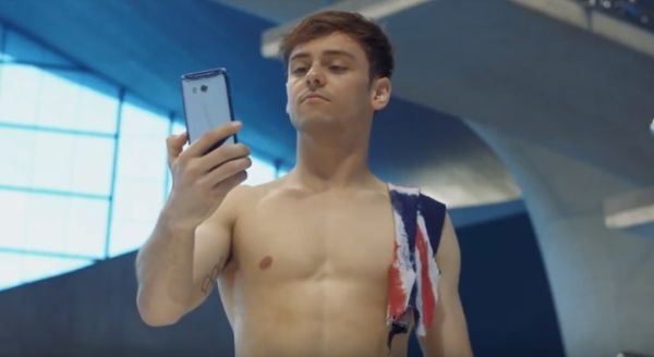 Quảng cáo HTC U11 bị cấm vì... sai sự thật