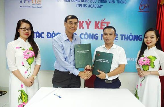 ITPlus Academy được vinh danh lần thứ 2 với Danh Hiệu Sao Khuê