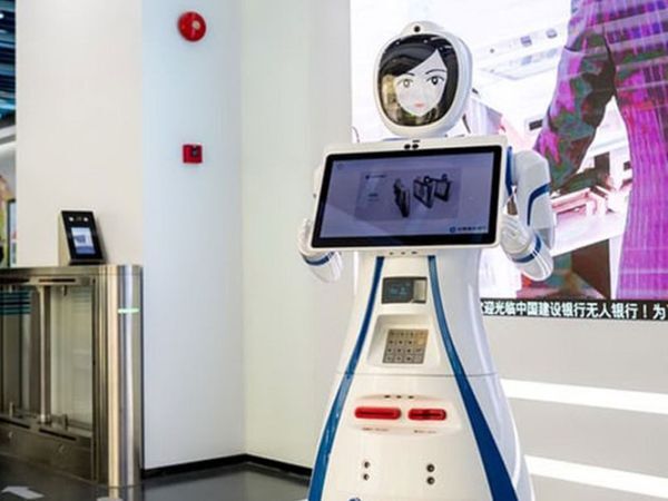 Trung Quốc mở ngân hàng phục vụ bằng robot