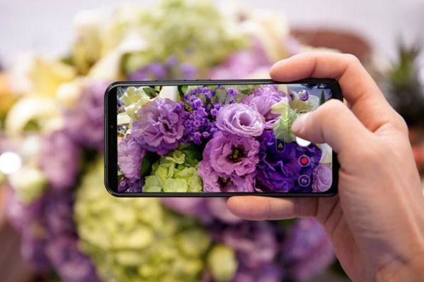 Asus chính thức bán ZenFone 5, giá 7,99 triệu đồng