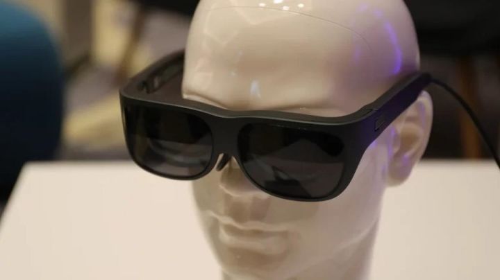 Lenovo ra mắt mẫu kính thông minh Glasses T1