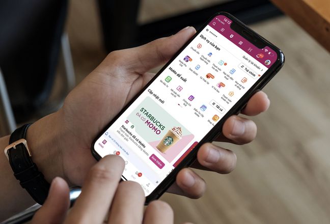 MoMo tích hợp thanh toán tại chuỗi Starbucks Vietnam
