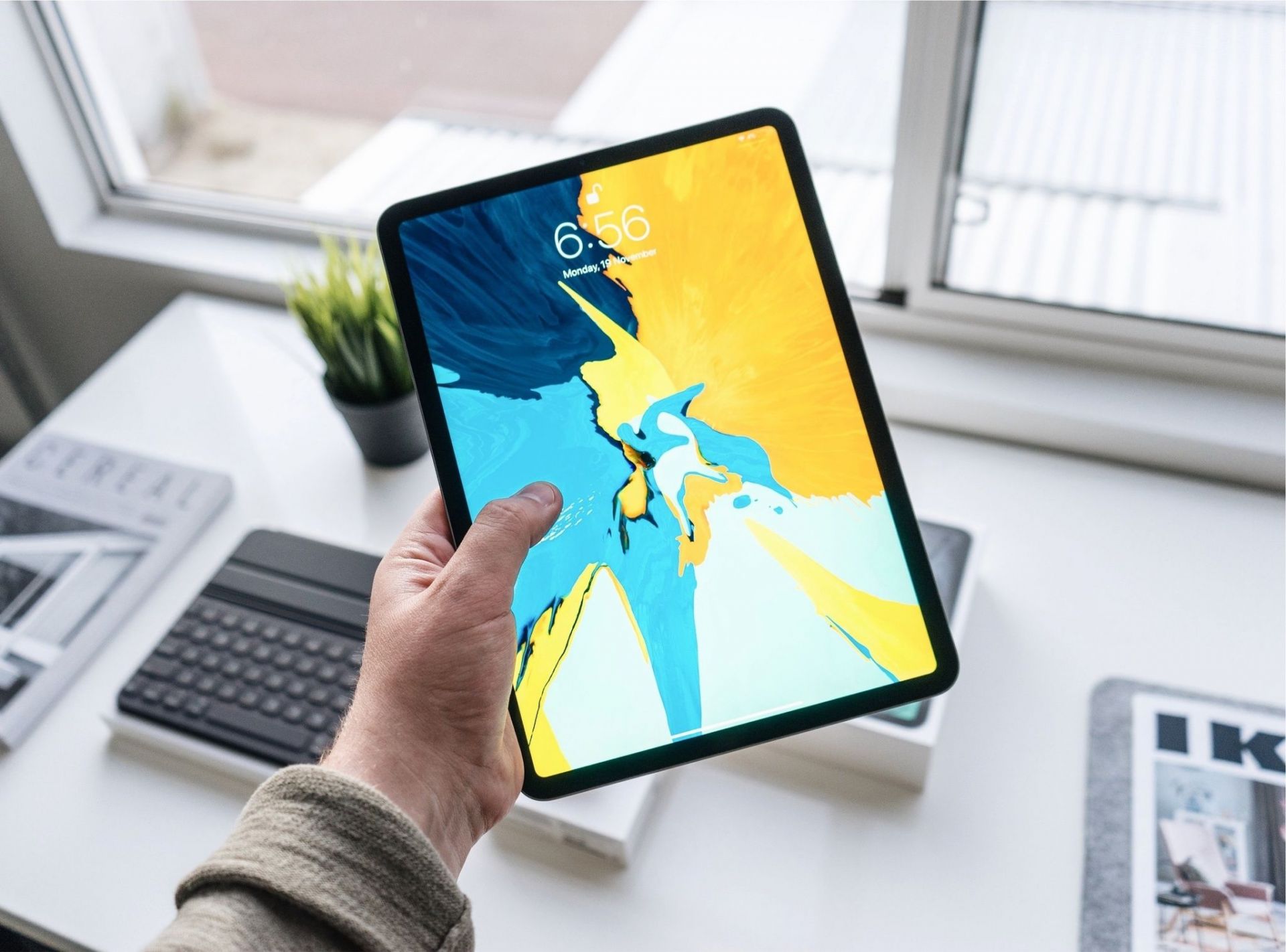 Apple không cứu được thị trường máy tính bảng