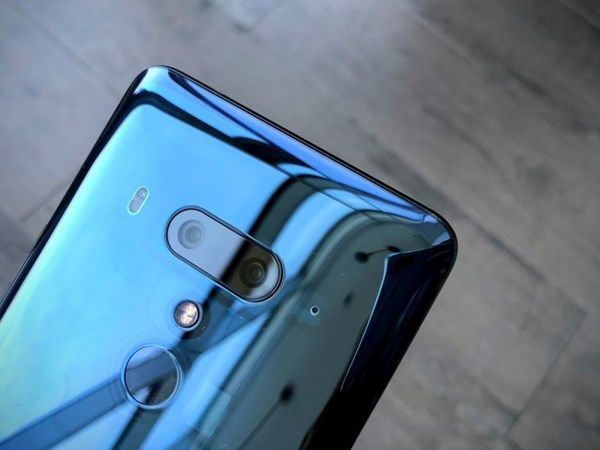 HTC chính thức ra mắt mẫu smartphone cao cấp U12 Plus