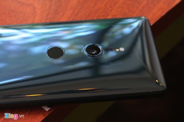 Mảng smartphone Sony tụt hậu vì thiếu sáng tạo