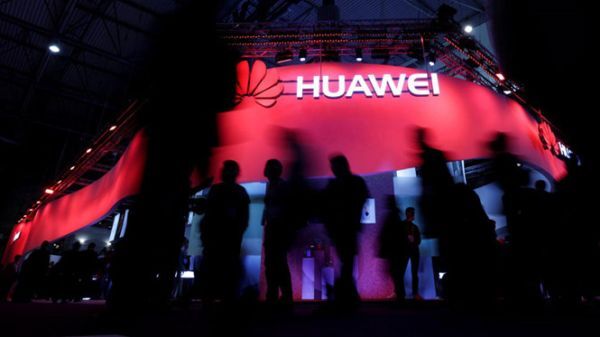 Huawei phủ nhận thu thập dữ liệu người dùng Facebook