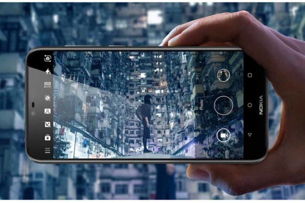 Nokia X6 quốc tế sắp trình làng, giá 6,8 triệu đồng