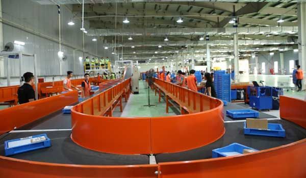Lazada đầu tư mạnh vào kho vận, ra mắt hệ thống phân loại hàng hóa tự động thứ hai
