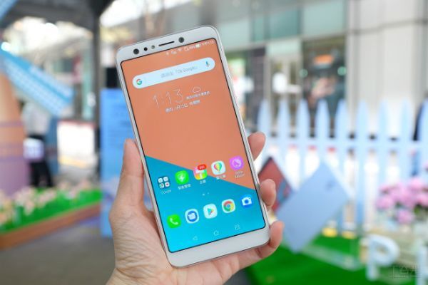 Asus Zenfone 5Q lên kệ, giá 6,8 triệu đồng