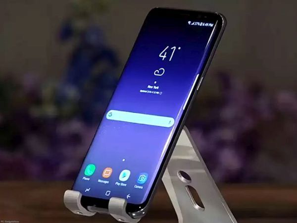 Galaxy S10 bản lớn nhất sẽ dùng màn hình 6,44 inch